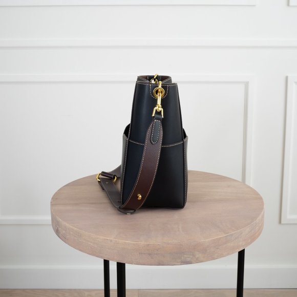 😍 The Jordan Leather Bucket Bag - Black - Picture 16 of 17